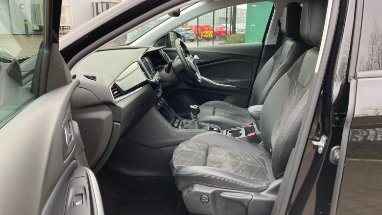 Vauxhall Grandland 1.2 Turbo Ultimate 5dr Petrol Hatchback